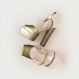 Berness Gold Square  Ankle Strap Platform Open Toe Chunky Heel Shoes 7.5 Sandal